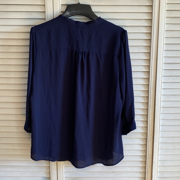 Loft size medium, navy blue blouse with three-quarter length sleeves - Picture 4 of 4